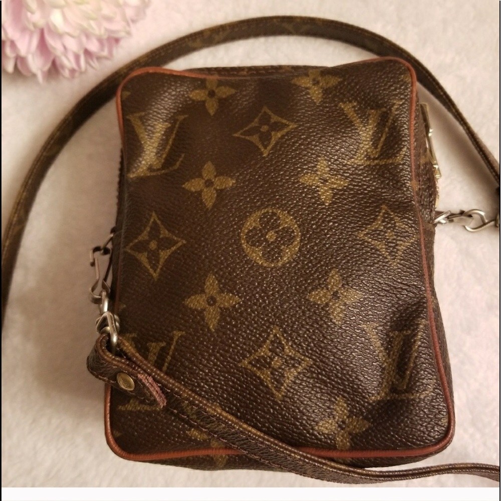 Vintage LV camera bag / purse